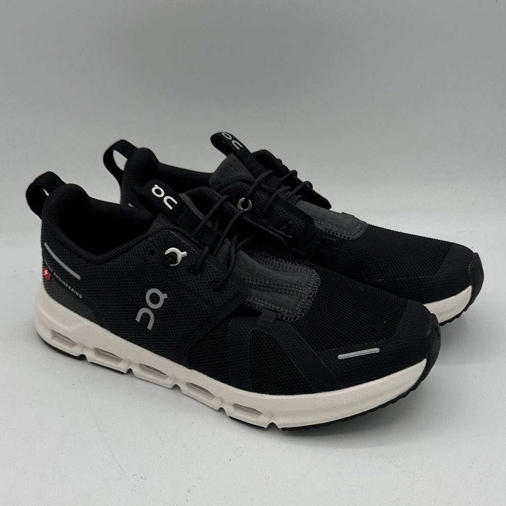 On Cloud Sky Kids’ Running Shoes Sneakers Black Size 4 NWOB